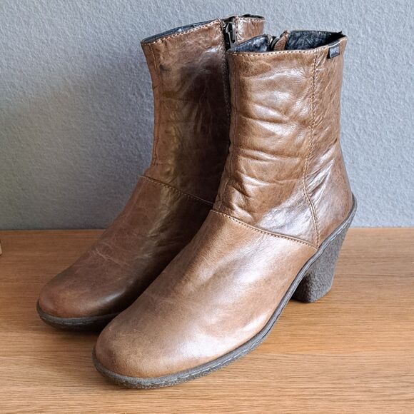 Camper Women’s Brown Leather Ankle Boots Sz 37 Block Heel Crepe Sole Booties - Picture 1 of 14